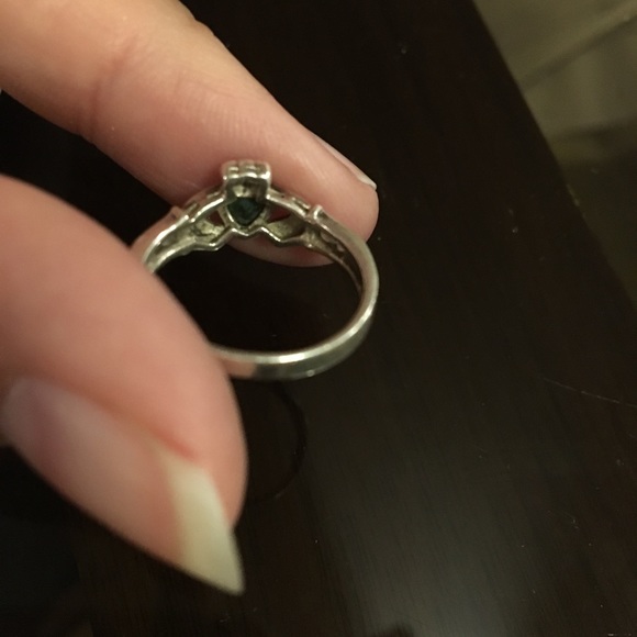 Claddagh ring - Picture 7 of 7